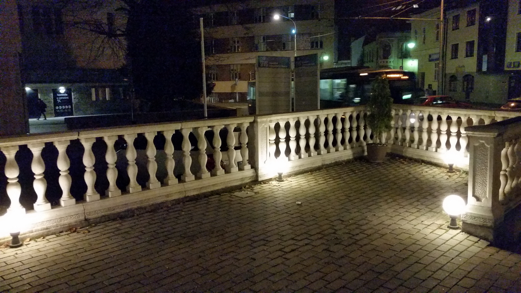 Zahradne svietidla Gu�a Globus PMMA plast